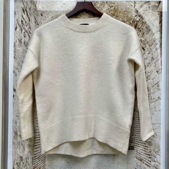 Theory Cashmere Supersoft Sweater - Picture 2 of 7